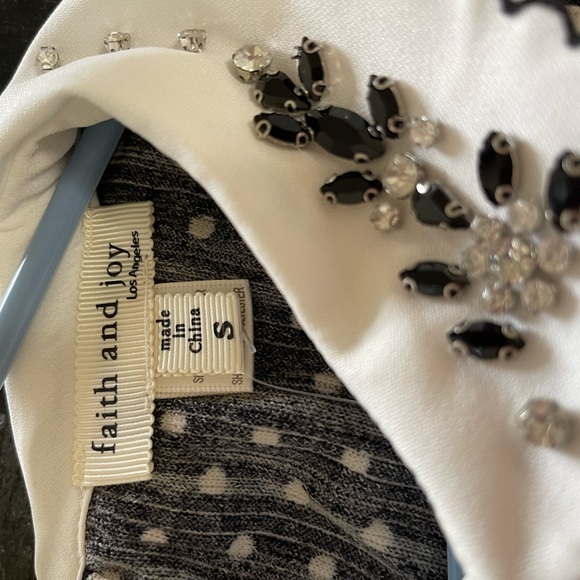 🌺Faith and joy top - Picture 5 of 5